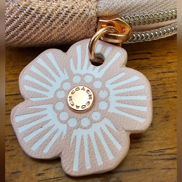 Coach Pink Shimmer zipper coin Pouch with Flower charm pull Rosegold NWOT - Picture 6 of 16